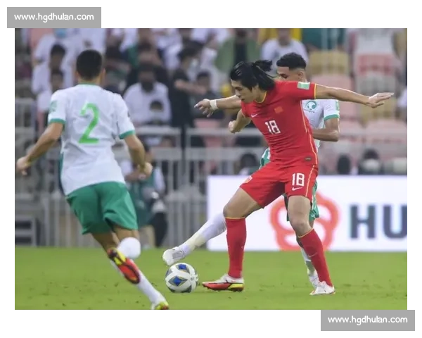 张玉宁:甘坐冷板凳的冠军执念,替补席上的 MVP 级逆袭 张玉宁:甘坐冷板凳的冠军执念,替补席上的 MVP 级逆袭