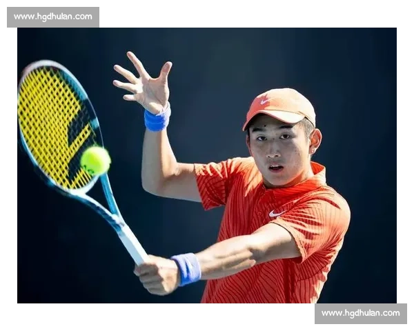 辛纳阿卡稳居前二 商竣程小布坚守前百